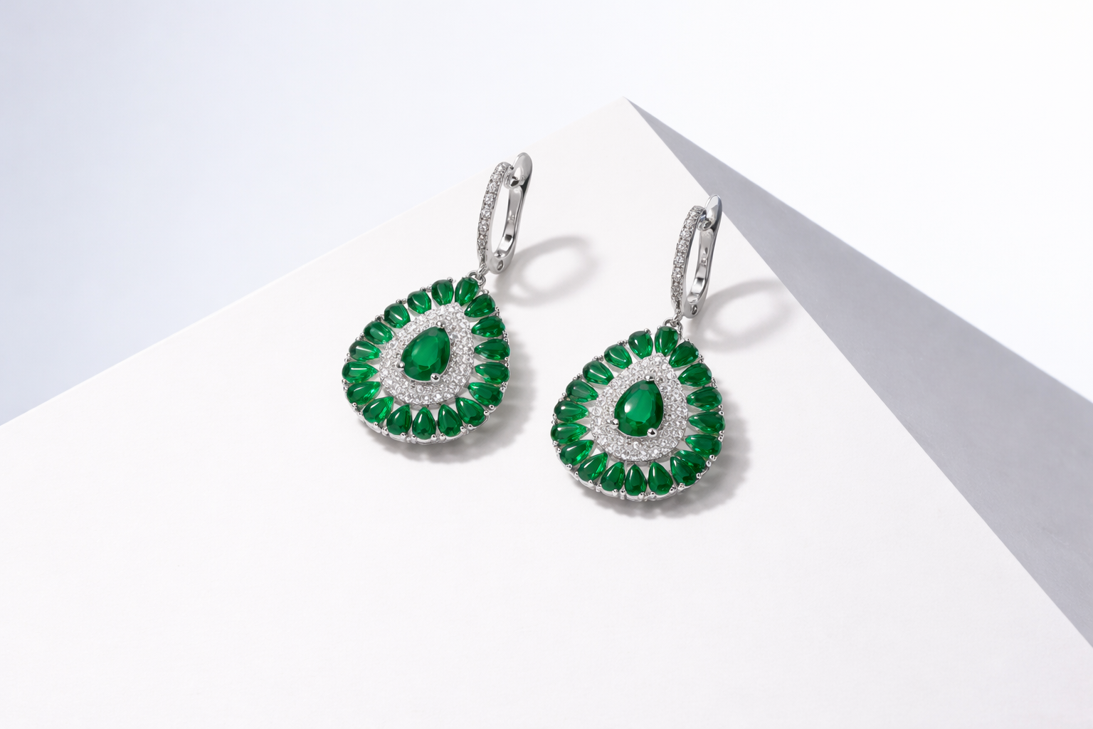 Emerald earrings — Styled